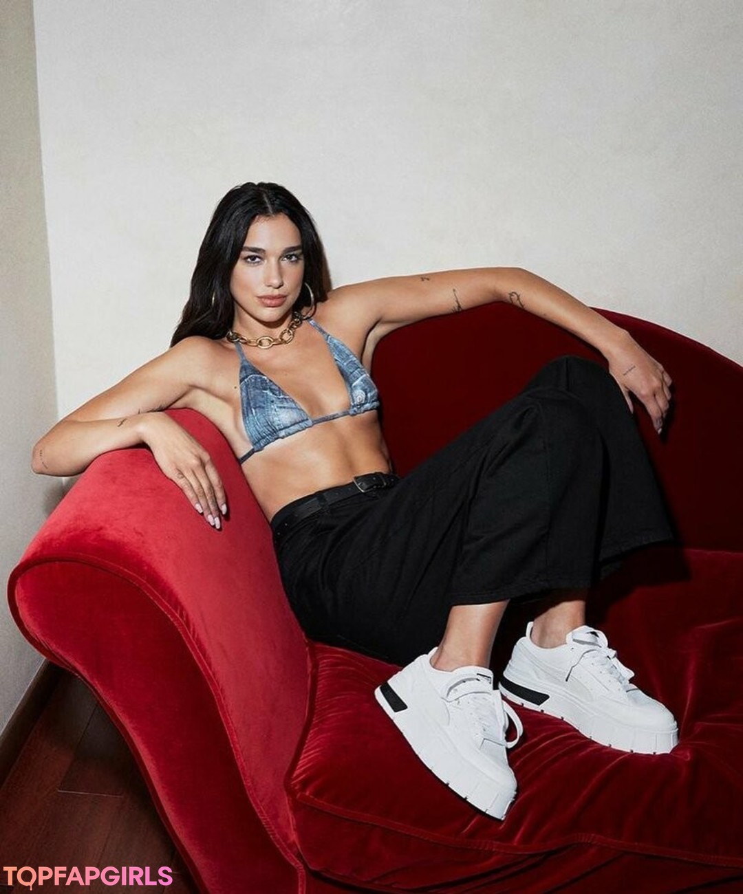 Naakte gelekte OnlyFans-foto van Dua Lipa #1139