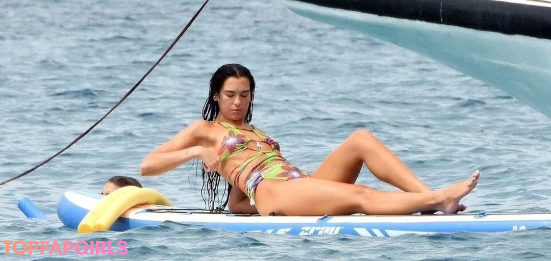 Naakte gelekte OnlyFans-foto van Dua Lipa #1214