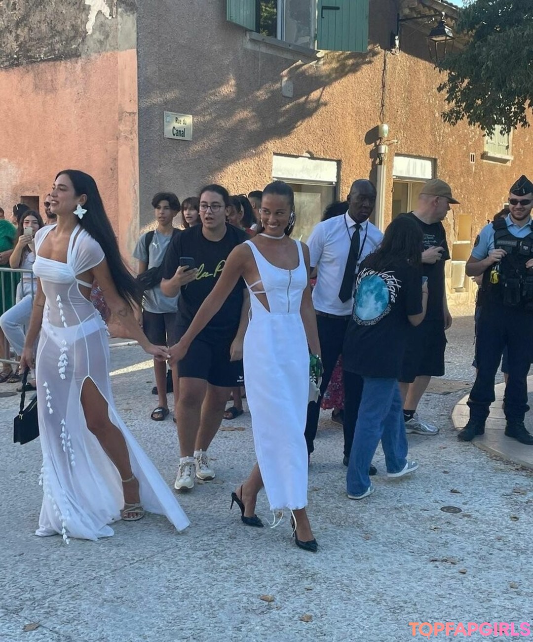 Naakte gelekte OnlyFans-foto van Dua Lipa #1240