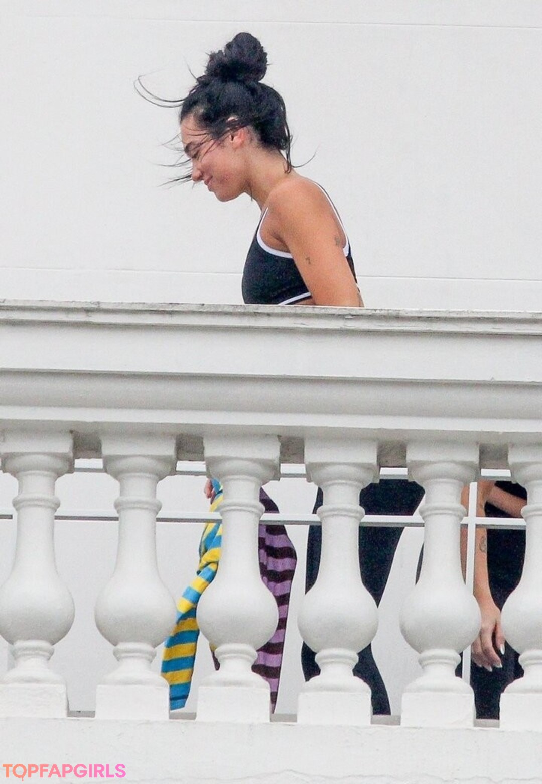 Naakte gelekte OnlyFans-foto van Dua Lipa #1344