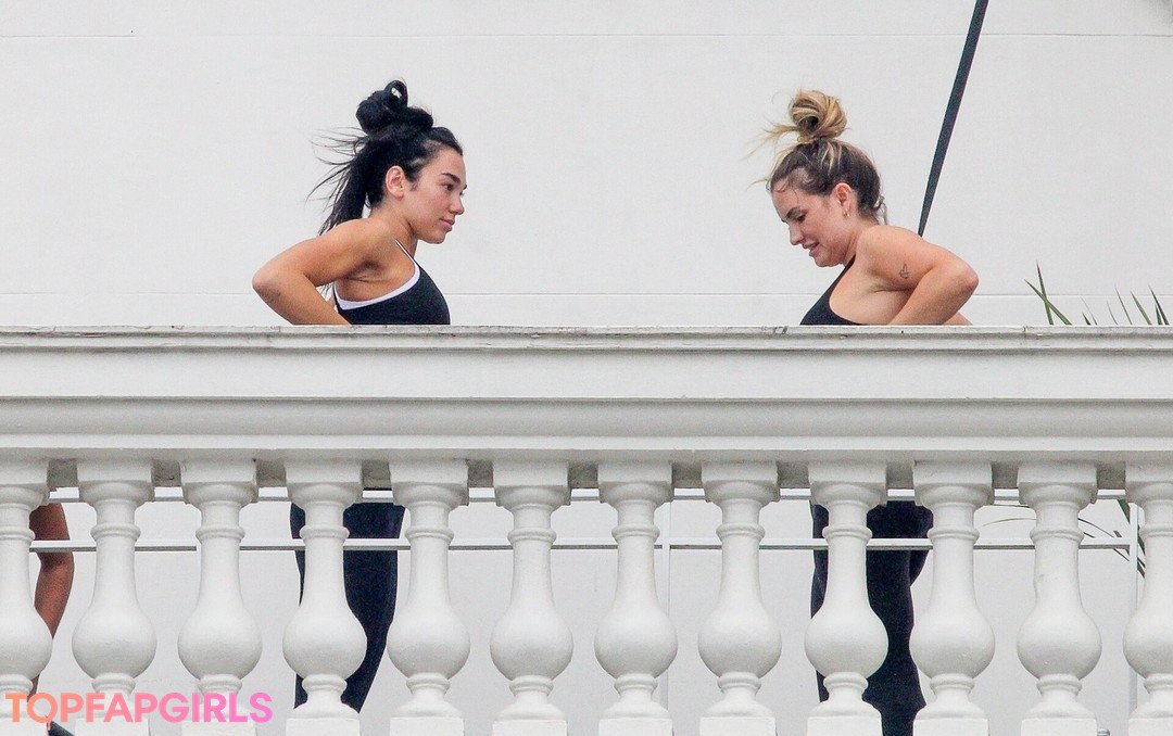 Naakte gelekte OnlyFans-foto van Dua Lipa #1358