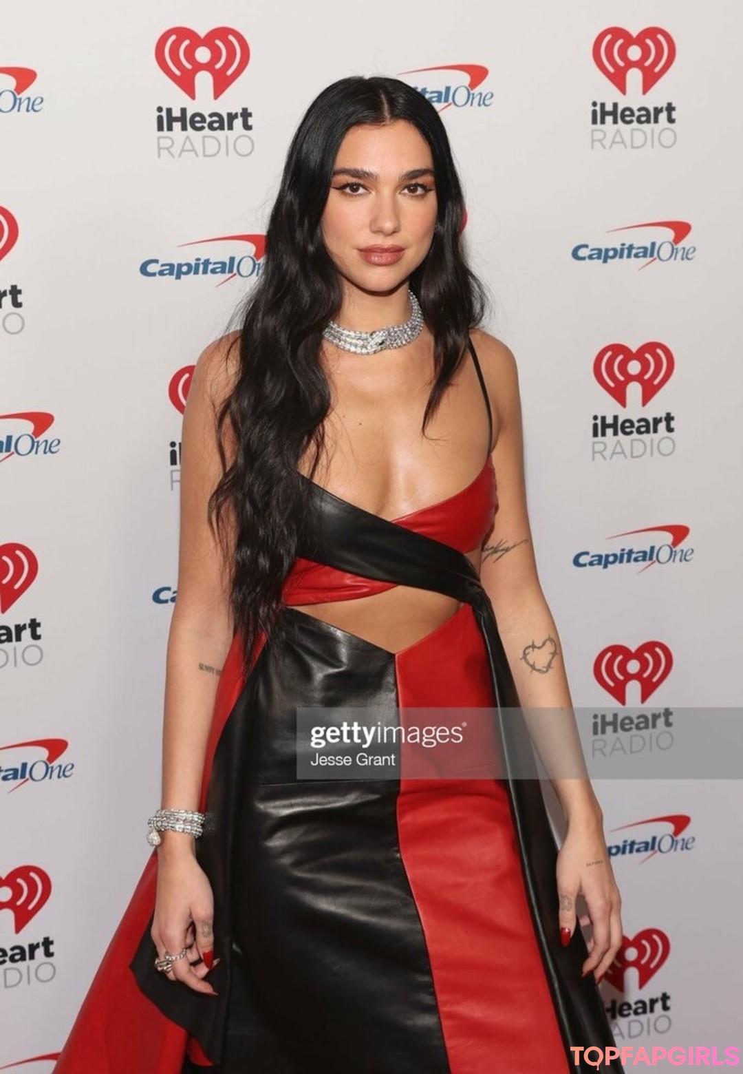 Naakte gelekte OnlyFans-foto van Dua Lipa #1591