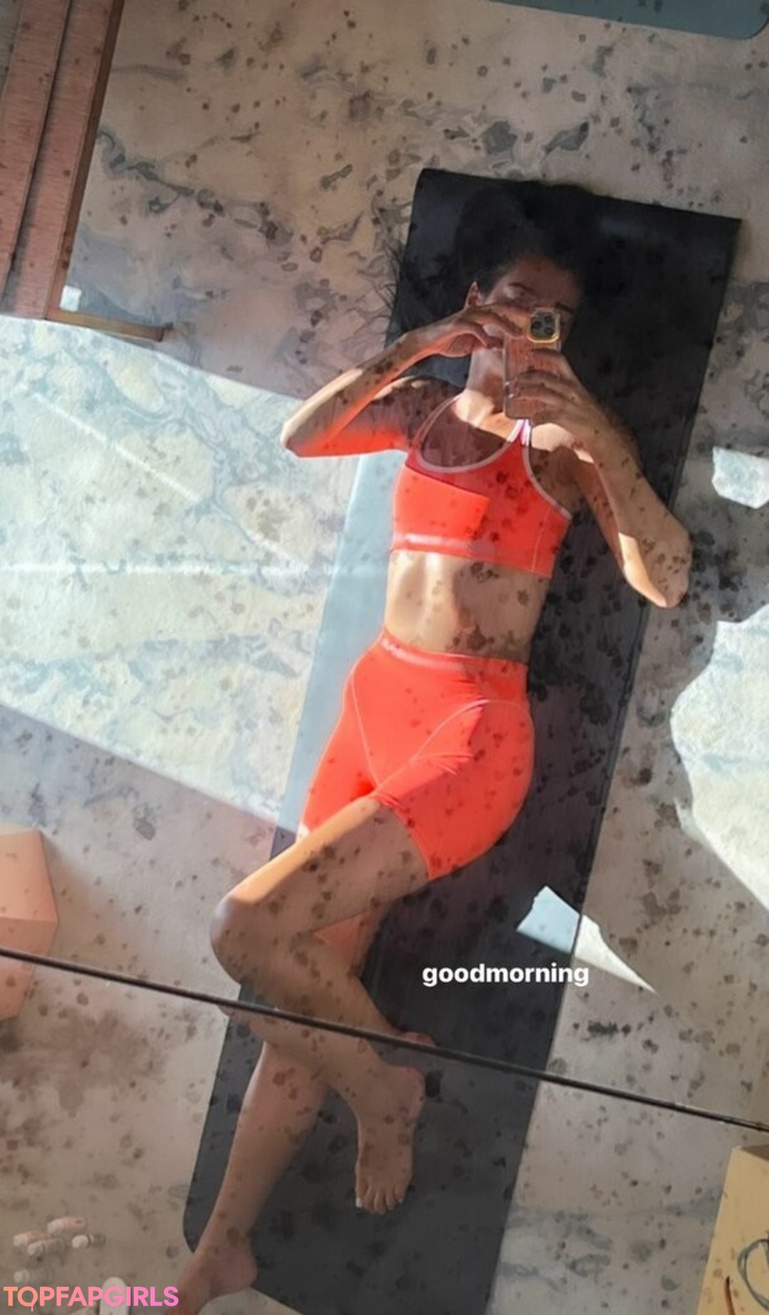 Naakte gelekte OnlyFans-foto van Dua Lipa #1612