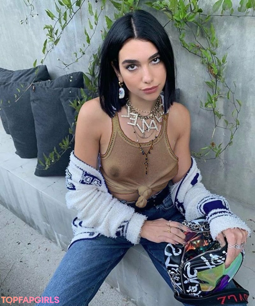 Naakte gelekte OnlyFans-foto van Dua Lipa #1663