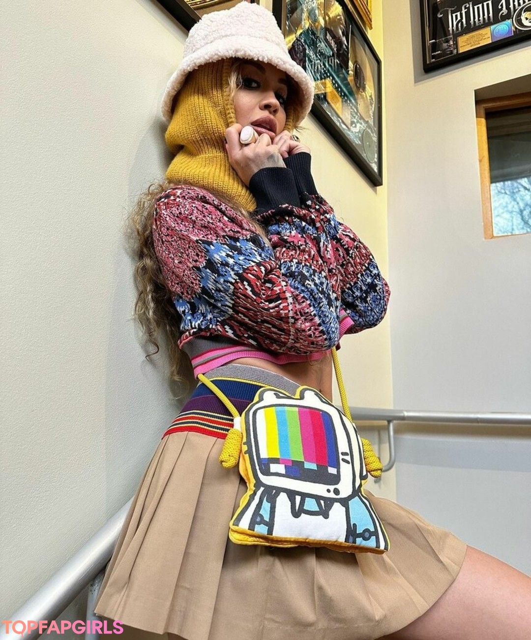 Naakte gelekte OnlyFans-foto van Rita Ora #1374