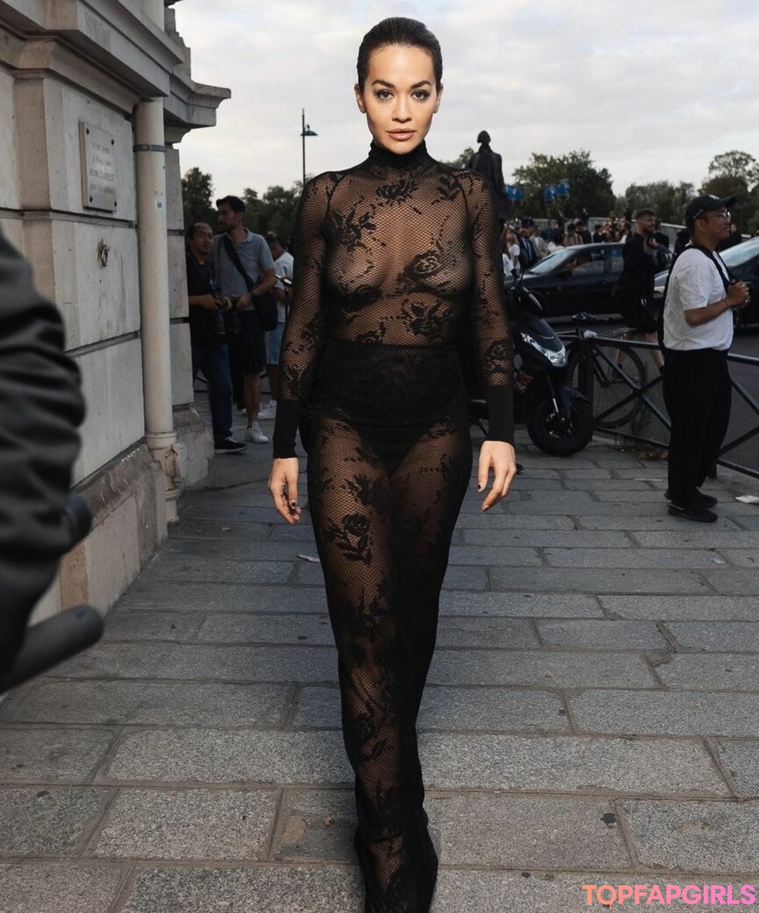 Naakte gelekte OnlyFans-foto van Rita Ora #1732