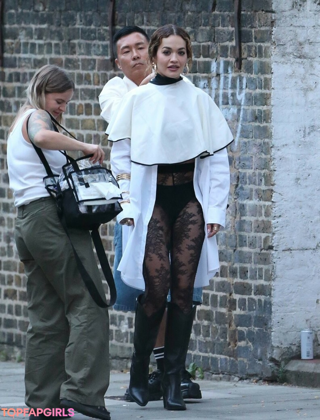 Naakte gelekte OnlyFans-foto van Rita Ora #1753