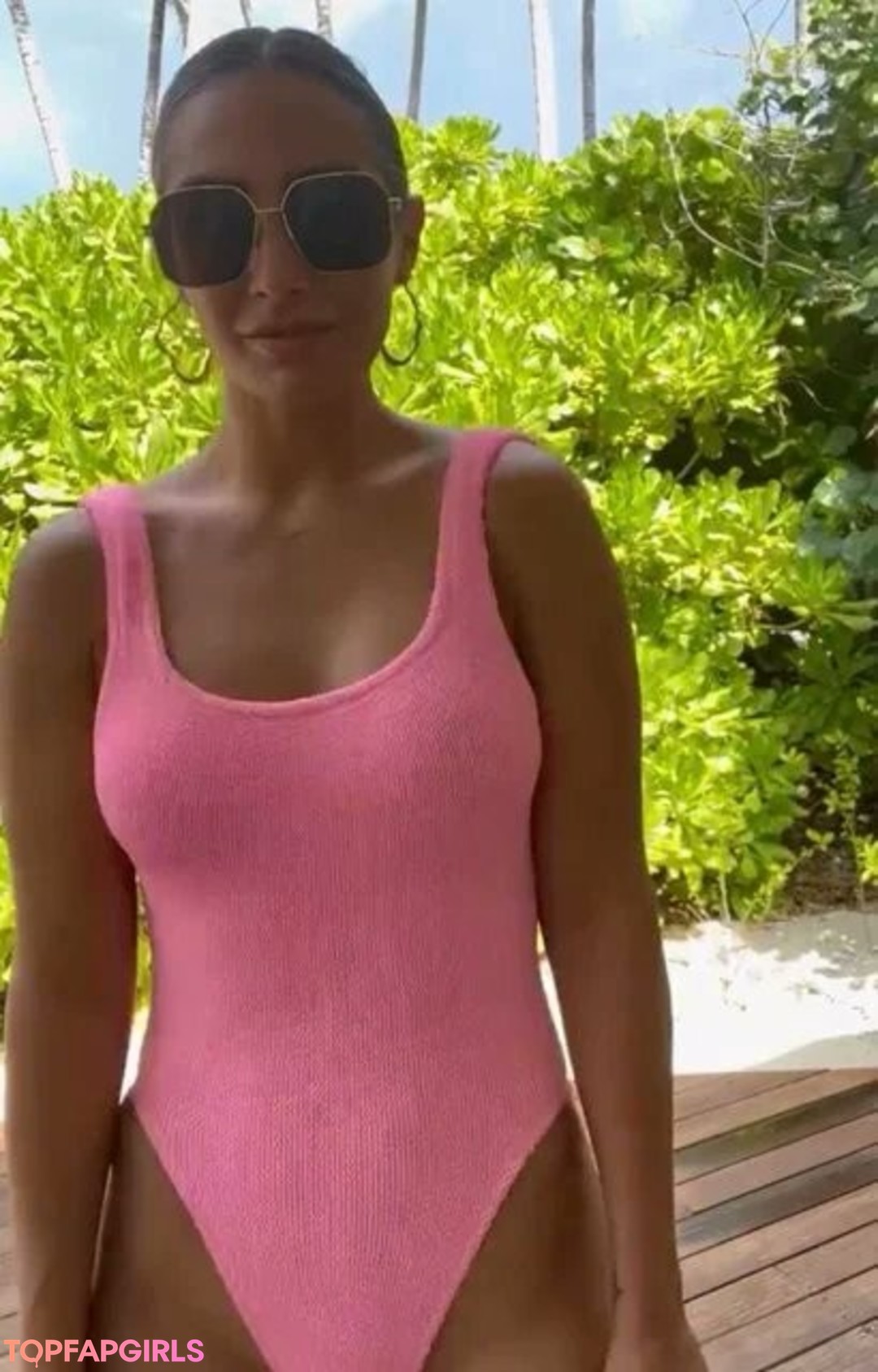 Naakte gelekte OnlyFans-foto van Frankie Bridge #1111