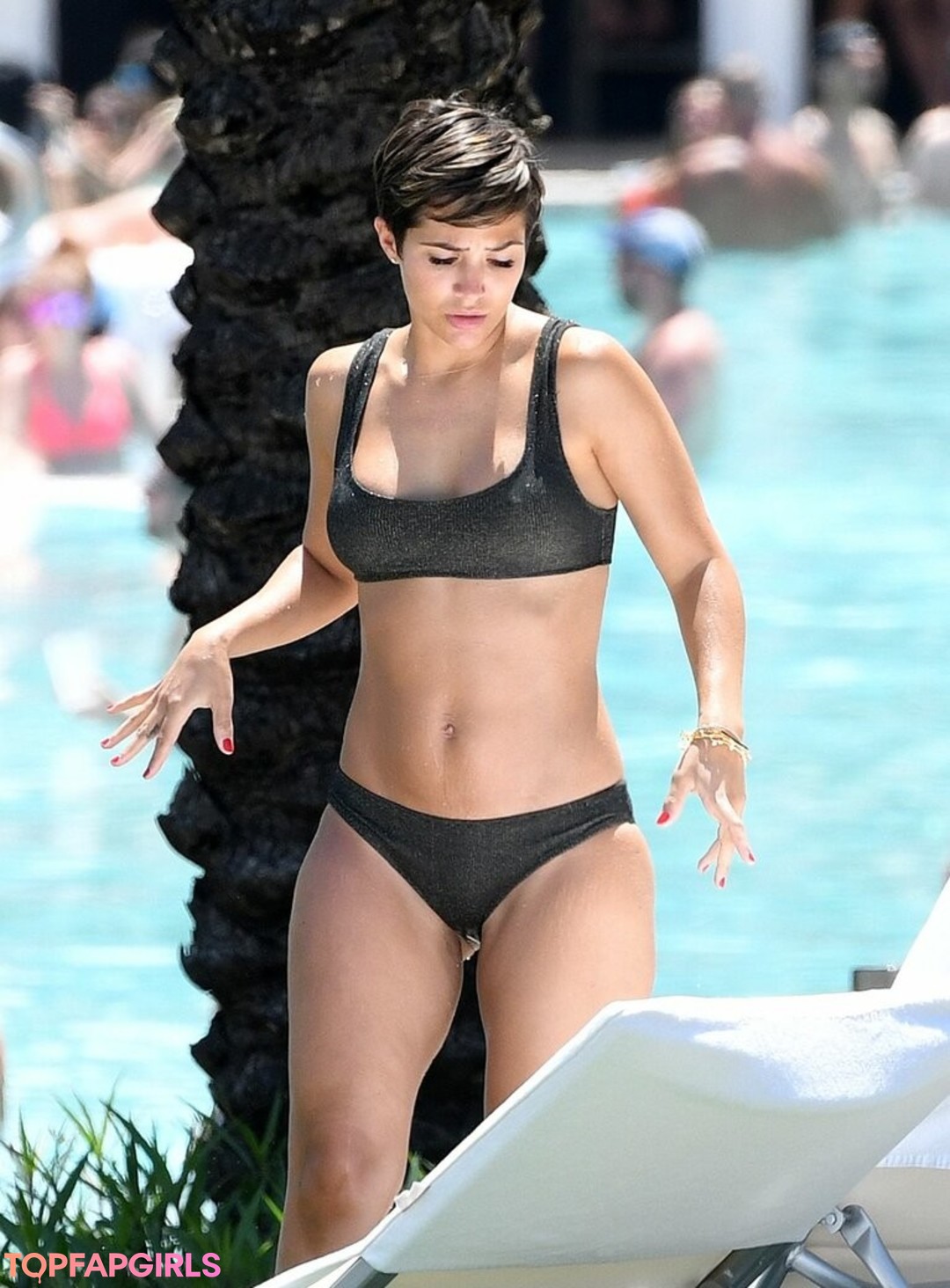 Naakte gelekte OnlyFans-foto van Frankie Bridge #1343