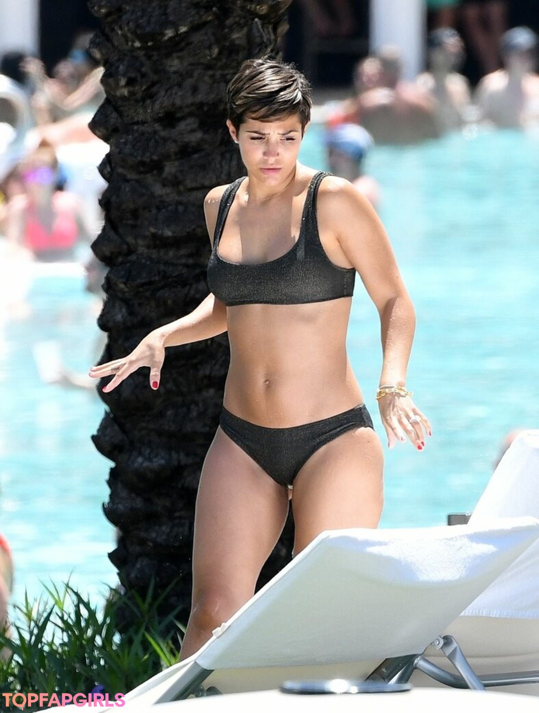 Naakte gelekte OnlyFans-foto van Frankie Bridge #1344