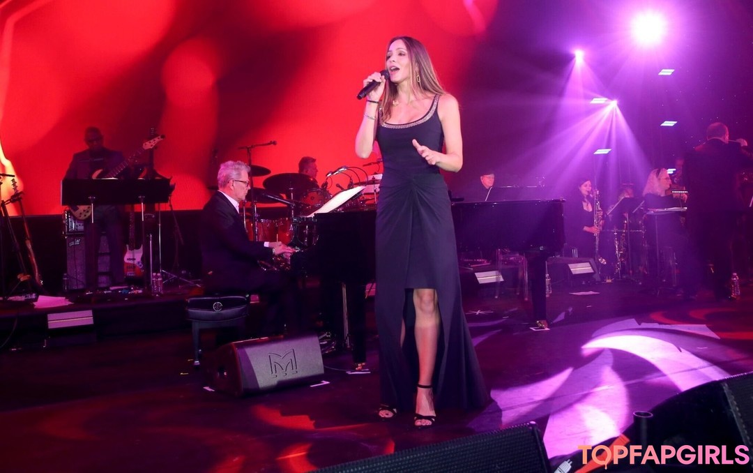 Naakte gelekte OnlyFans-foto van Katharine Mcphee #15 Naakte gelekte OnlyFans-foto van Katharine Mcphee #15