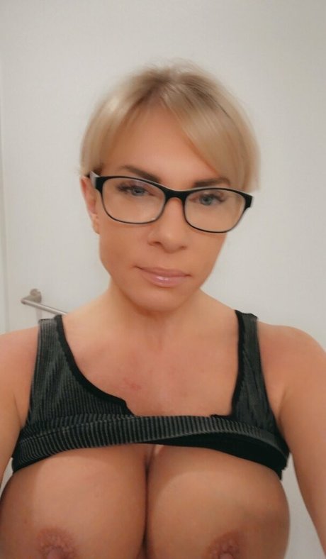 Naakte gelekte OnlyFans-foto van Danicachase