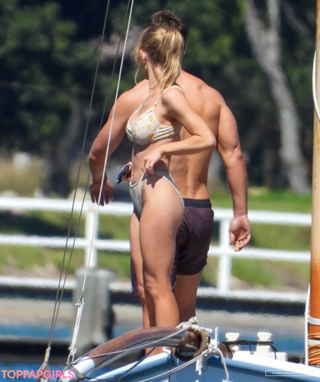 Naakte gelekte OnlyFans-foto van Sydney Sweeney #1554