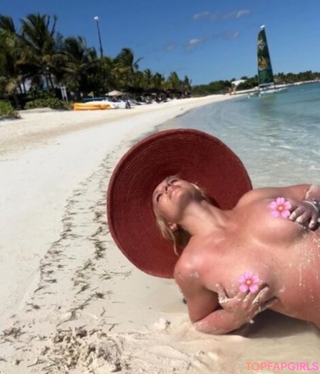 Naakte gelekte OnlyFans-foto van Britney Spears #1098
