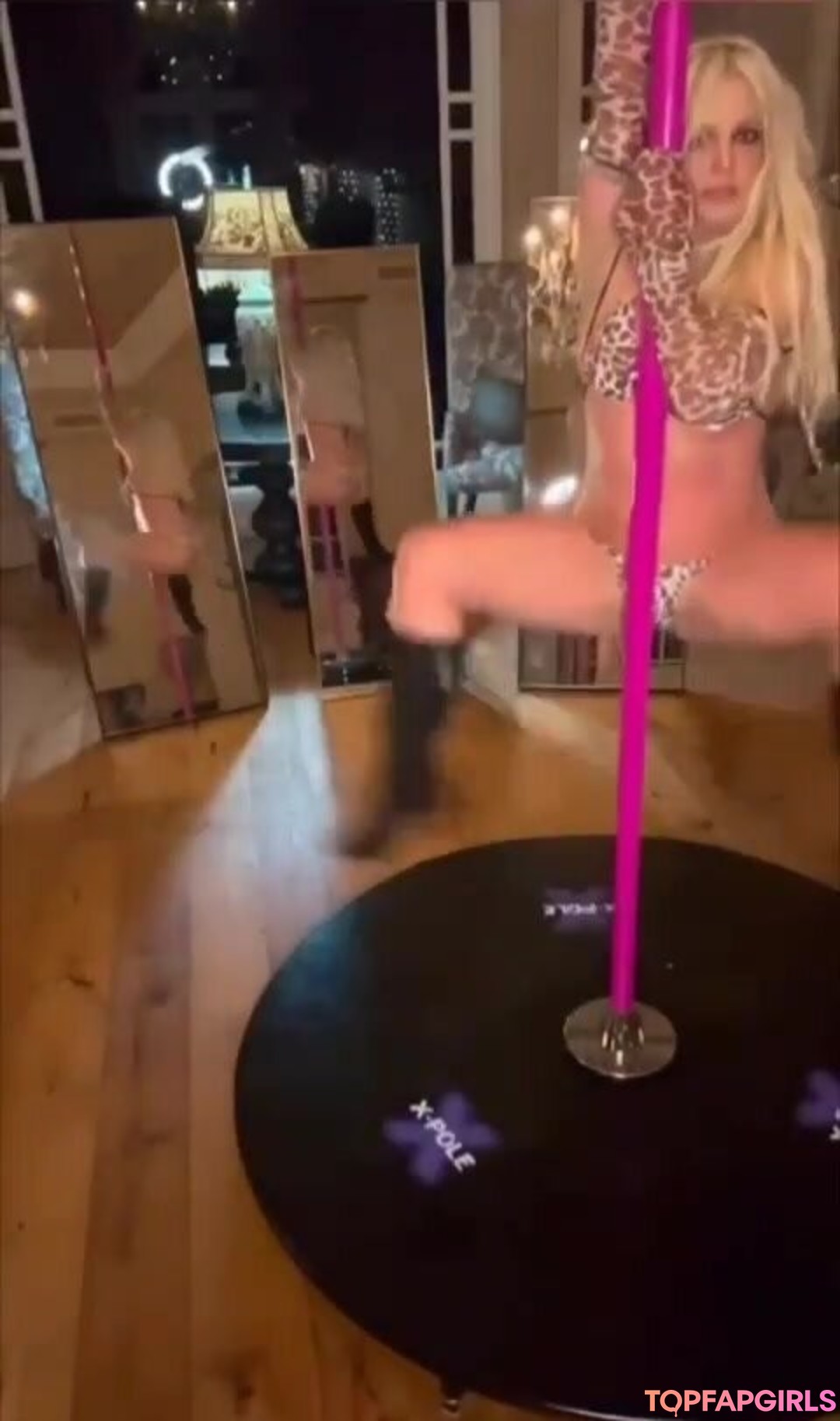 Naakte gelekte OnlyFans-foto van Britney Spears #1536