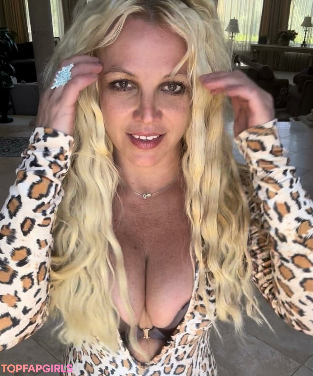 Naakte gelekte OnlyFans-foto van Britney Spears #1542
