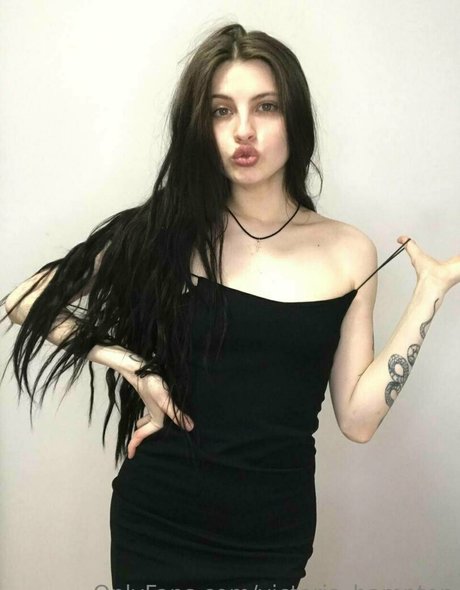 Naakte gelekte OnlyFans-foto van Victoriahampton