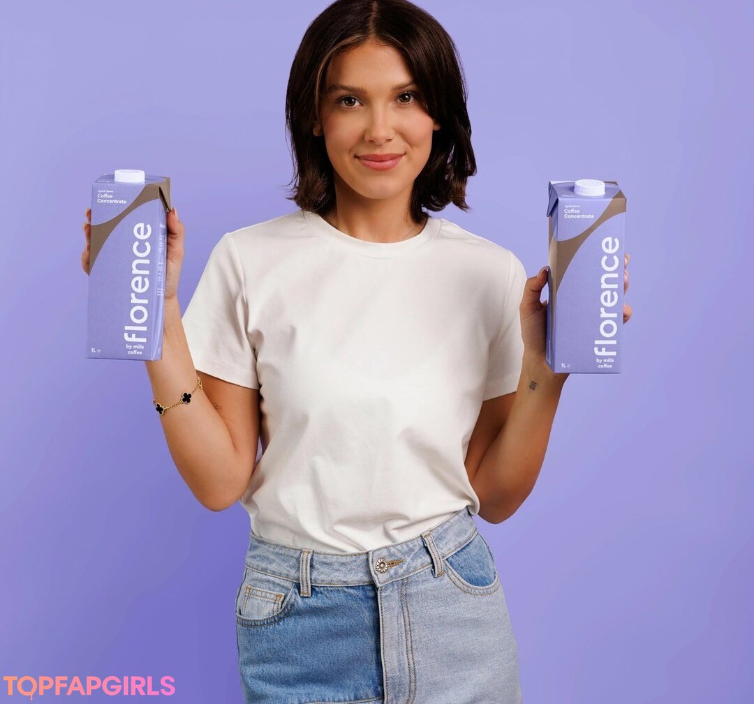 Naakte gelekte OnlyFans-foto van Millie Bobby Brown #1121