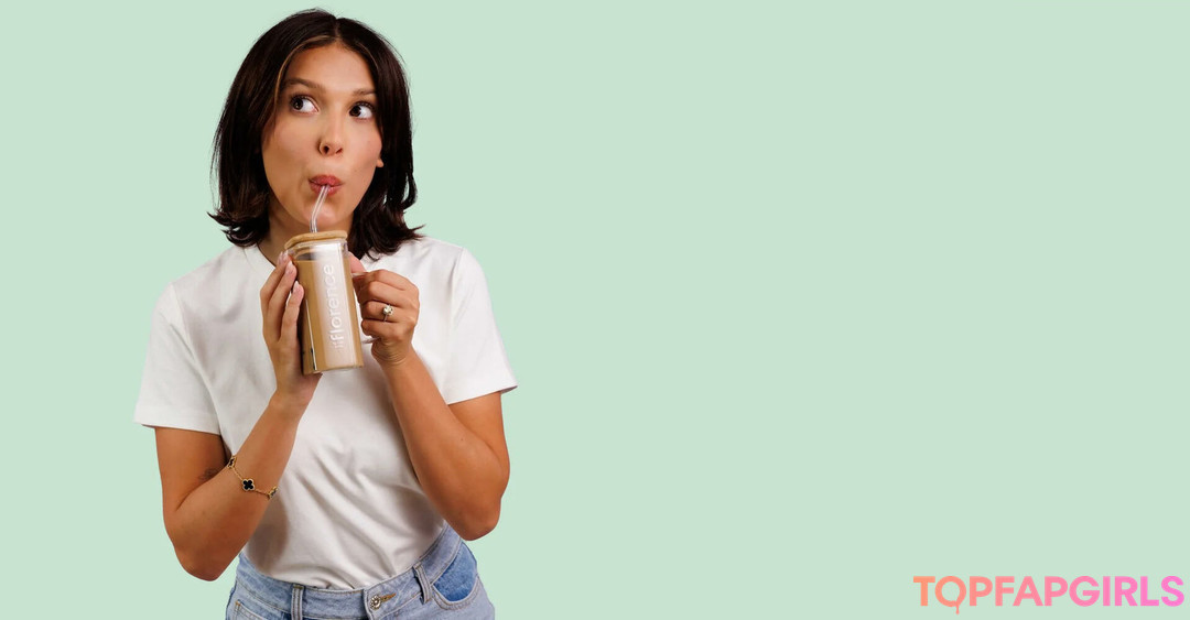 Naakte gelekte OnlyFans-foto van Millie Bobby Brown #1139