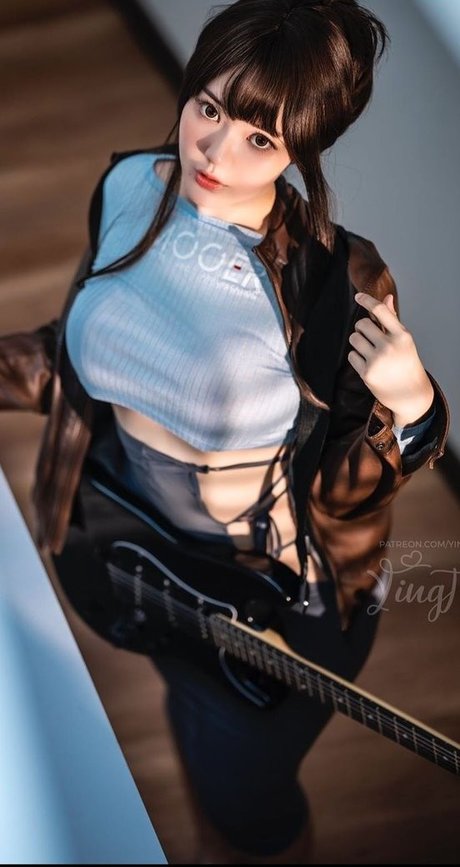 Naakte gelekte OnlyFans-foto van Ying Tze