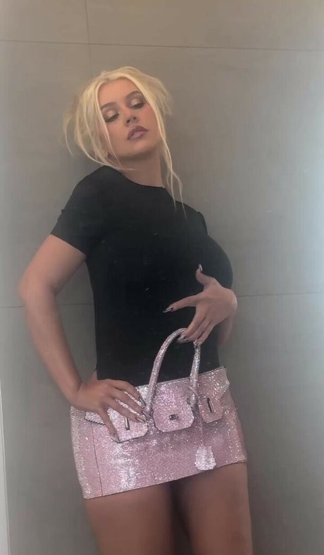 Naakte gelekte OnlyFans-foto van Christina Aguilera