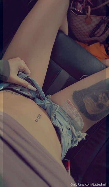 Naakte gelekte OnlyFans-foto van Dallybaby