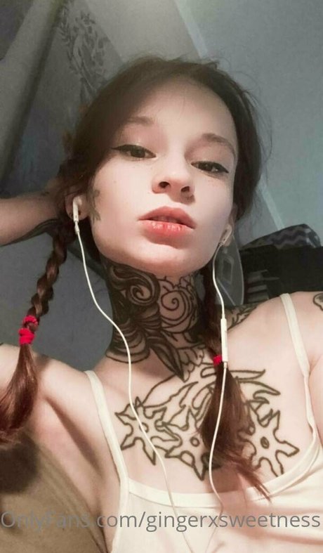 Naakte gelekte OnlyFans-foto van Gingerxsweetness