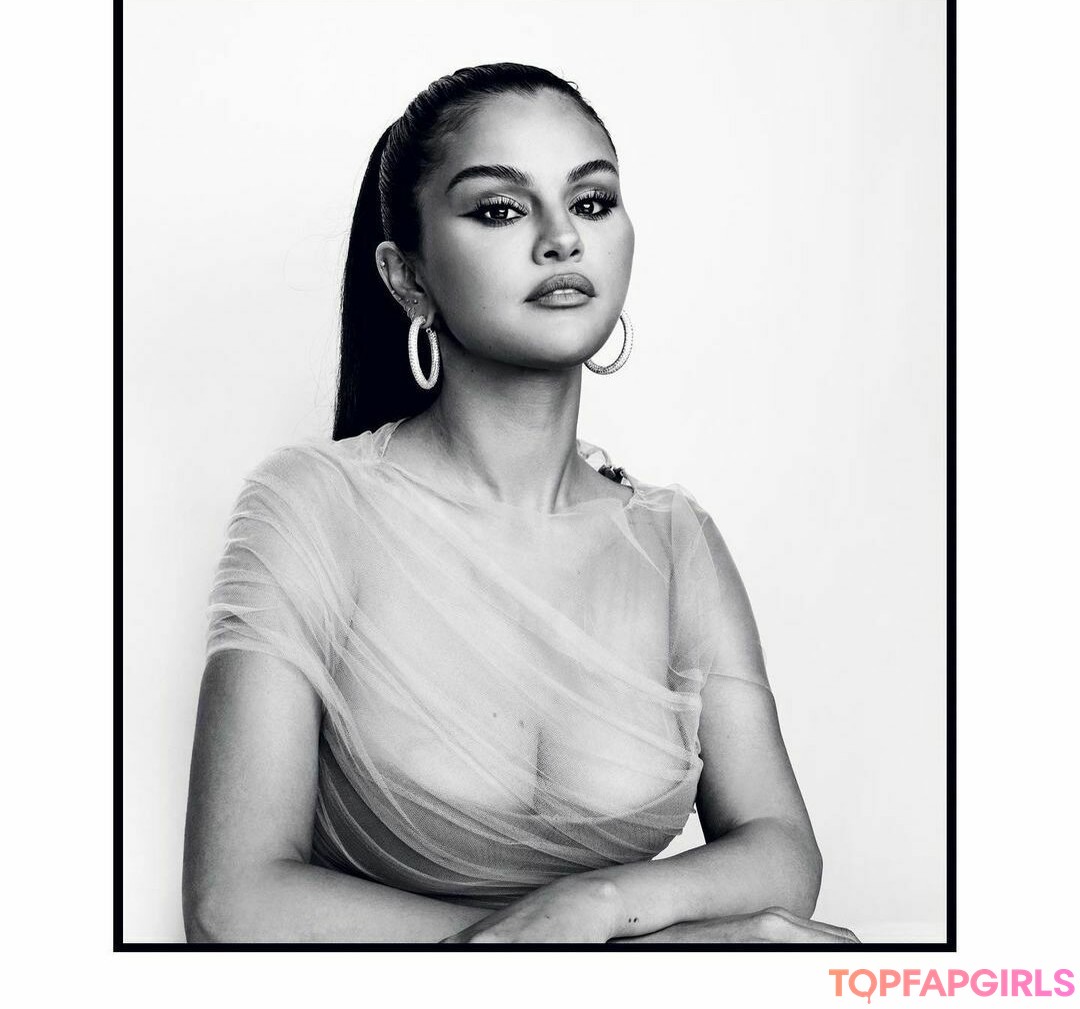 Naakte gelekte OnlyFans-foto van Selena Gomez #1143