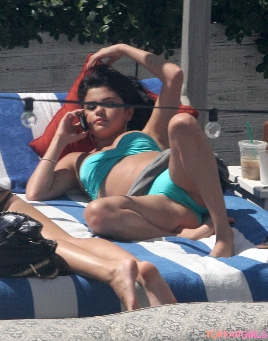 Naakte gelekte OnlyFans-foto van Selena Gomez #1296