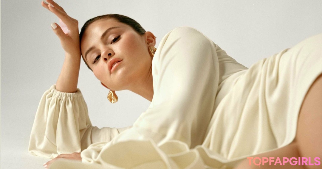 Naakte gelekte OnlyFans-foto van Selena Gomez #1399