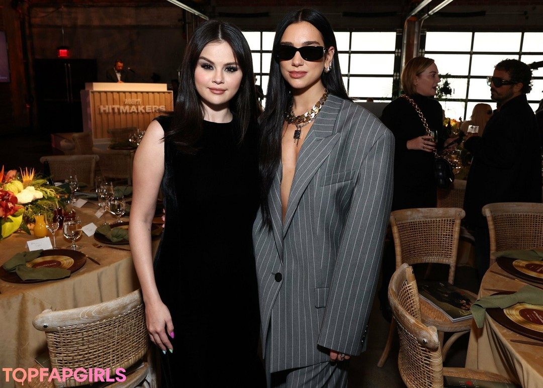 Naakte gelekte OnlyFans-foto van Selena Gomez #1550