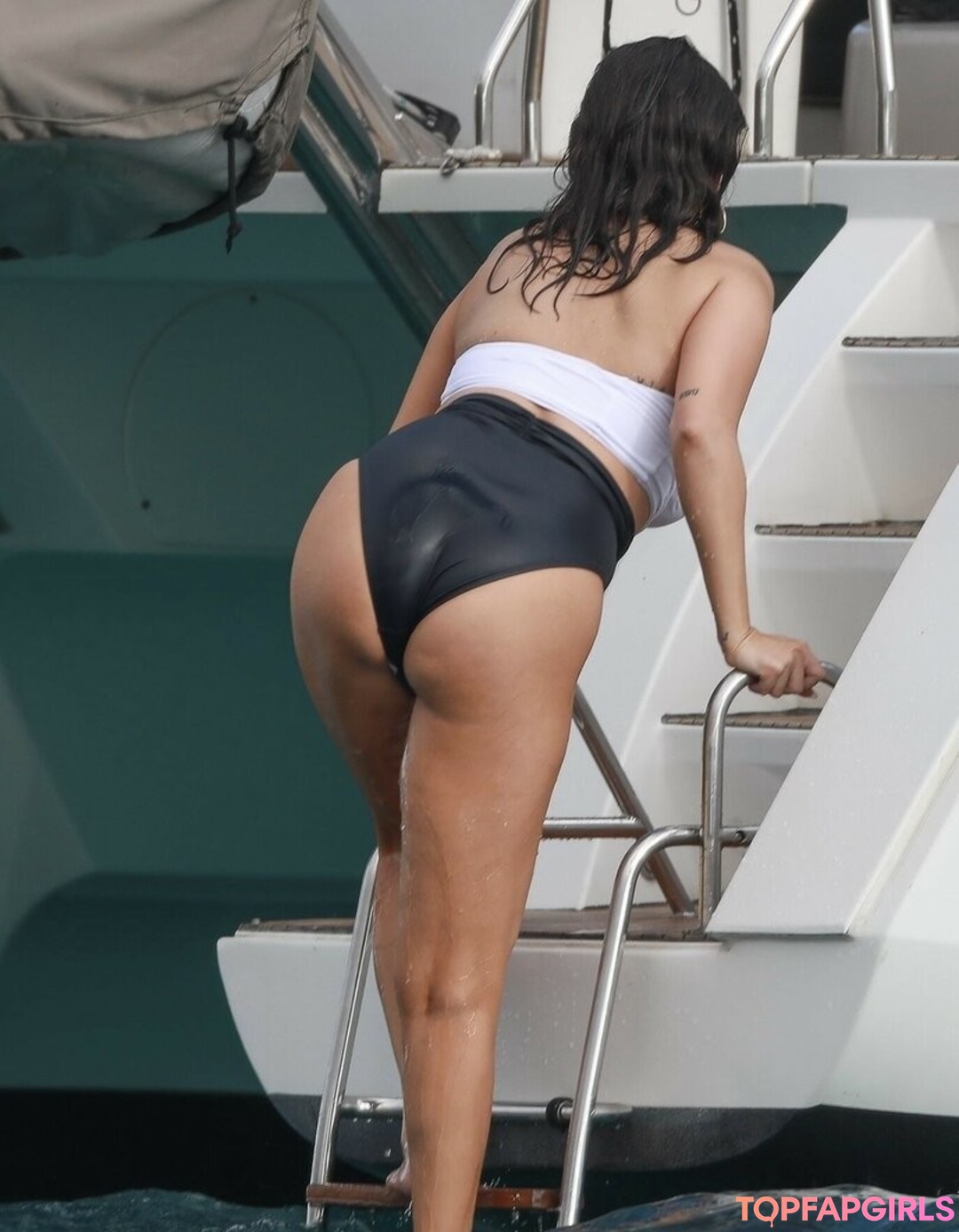 Naakte gelekte OnlyFans-foto van Selena Gomez #1653