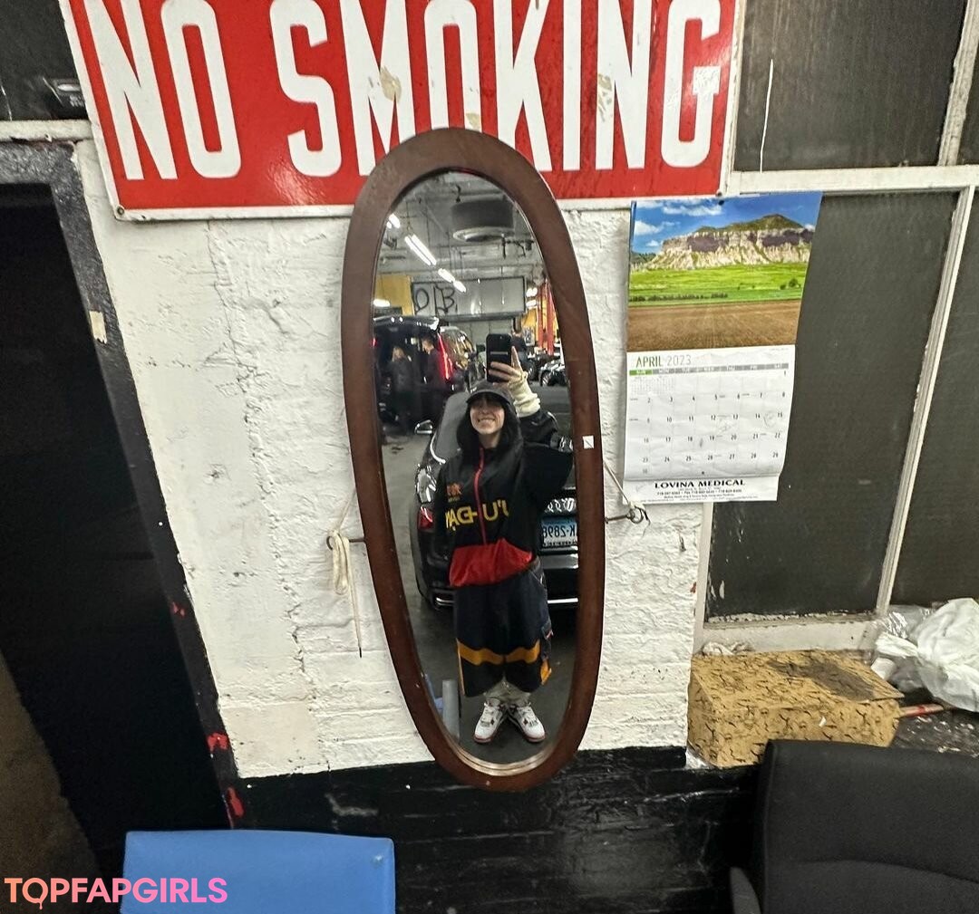 Naakte gelekte OnlyFans-foto van Billie Eilish #1149