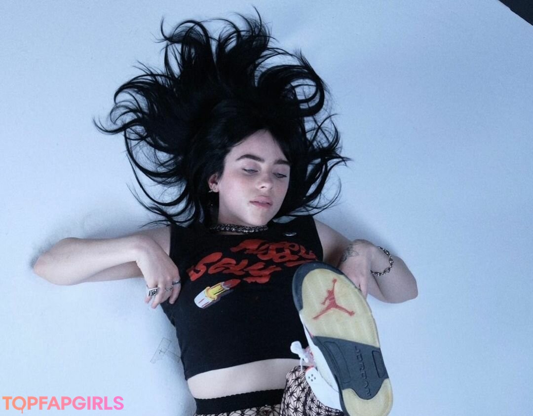 Naakte gelekte OnlyFans-foto van Billie Eilish #1343