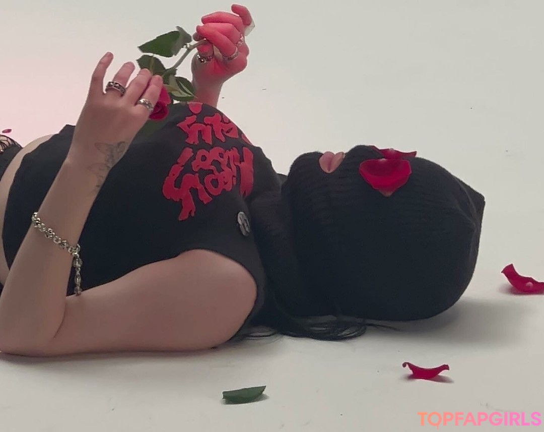 Naakte gelekte OnlyFans-foto van Billie Eilish #1351