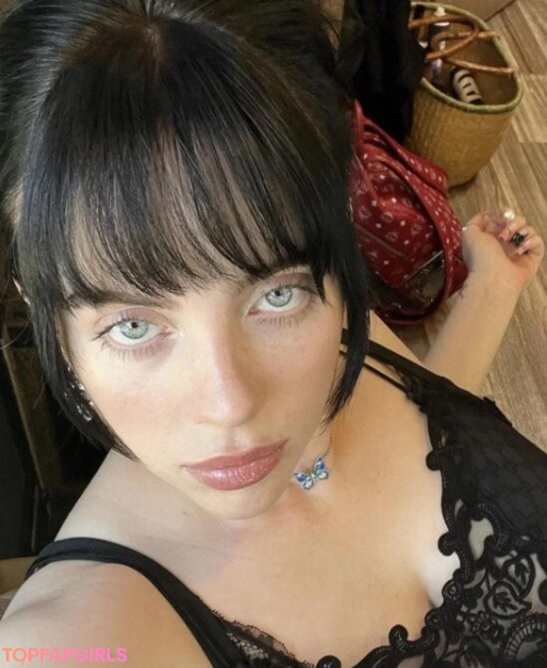 Naakte gelekte OnlyFans-foto van Billie Eilish #1395