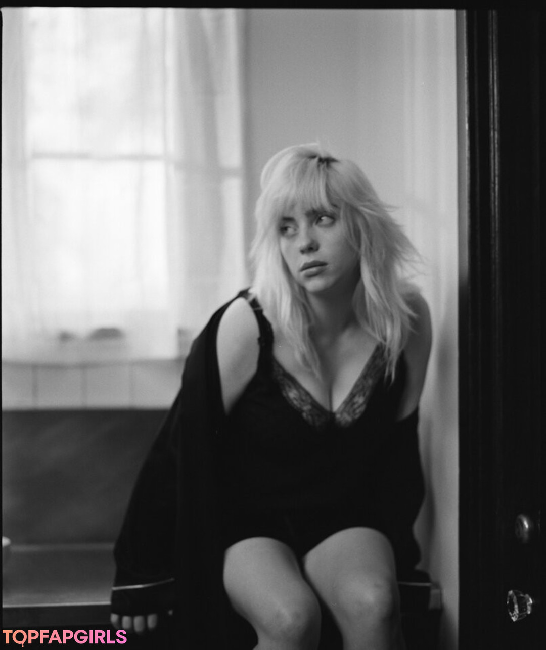 Naakte gelekte OnlyFans-foto van Billie Eilish #1532