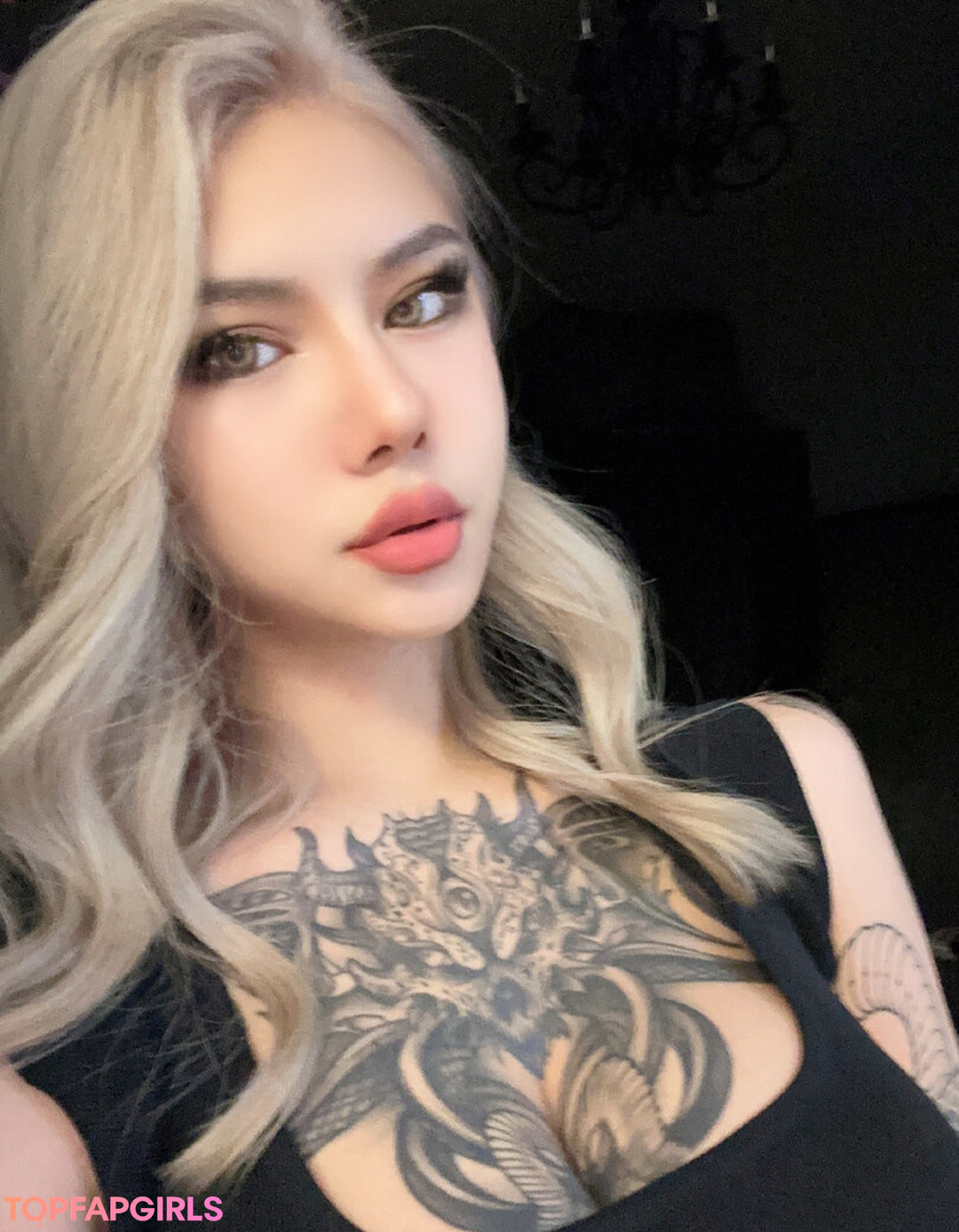 Naakte gelekte OnlyFans-foto van Deerwhite #1090