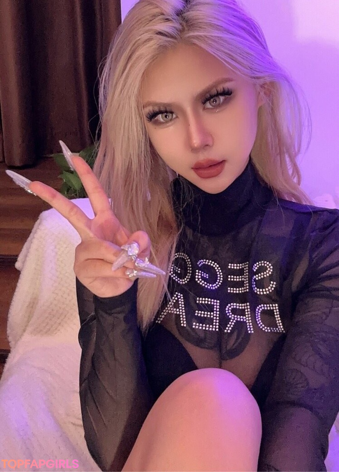 Naakte gelekte OnlyFans-foto van Deerwhite #1114