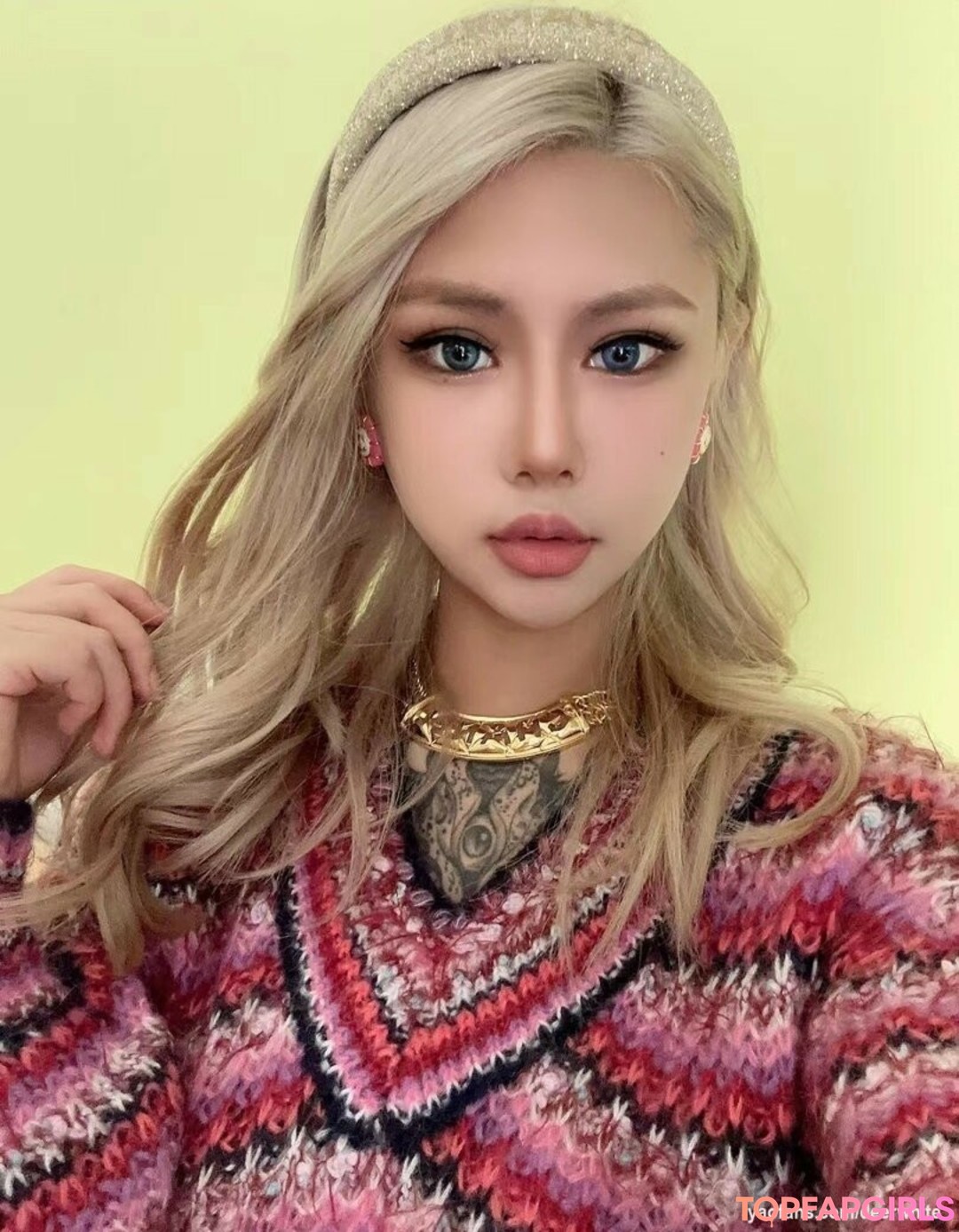 Naakte gelekte OnlyFans-foto van Deerwhite #1222