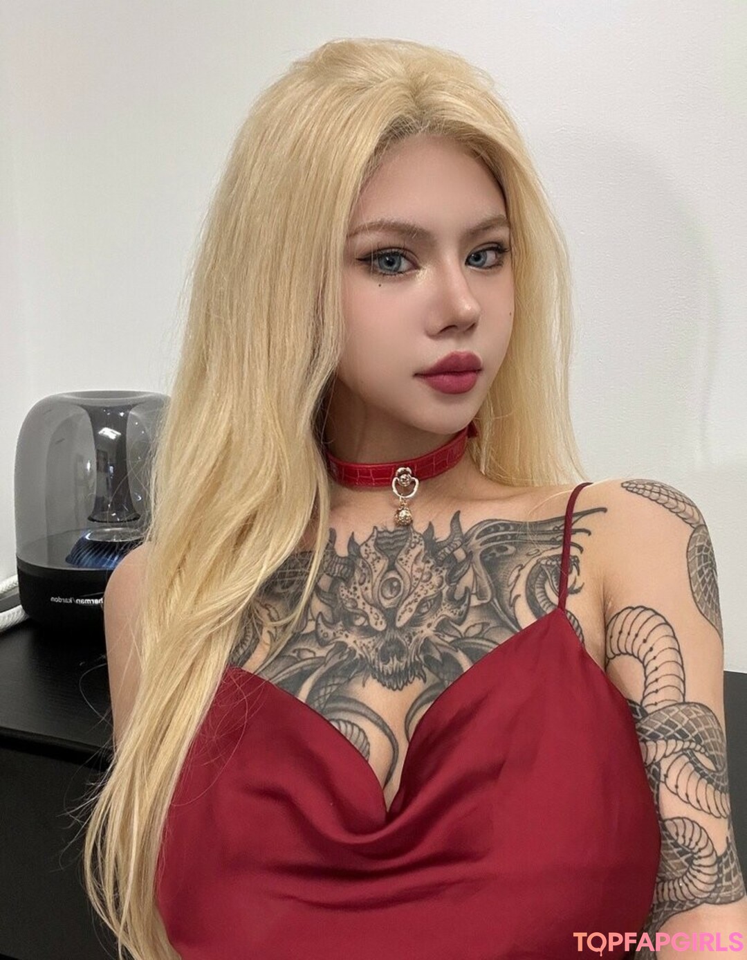 Naakte gelekte OnlyFans-foto van Deerwhite #1257