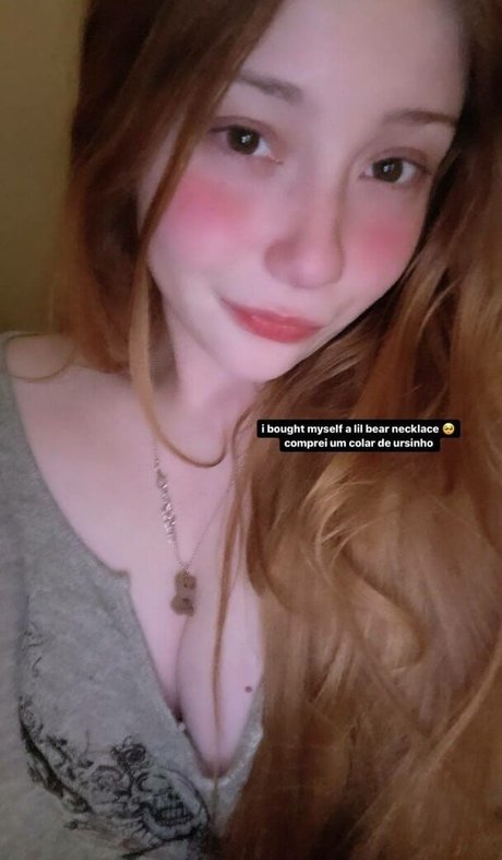 Naakte gelekte OnlyFans-foto van Diovana Konigsreuter