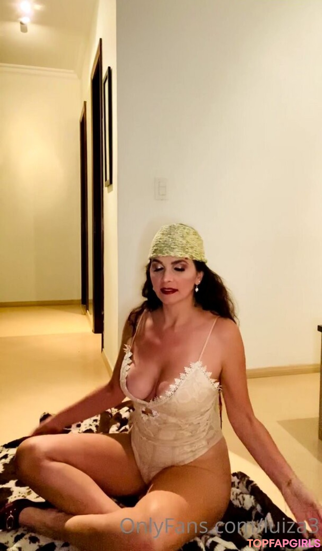 Naakte gelekte OnlyFans-foto van Luiza Ambiel #1099