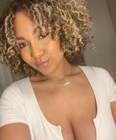 Parker Mckenna Posey