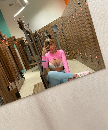 Naakte gelekte OnlyFans-foto van Lyubov Tomskaya