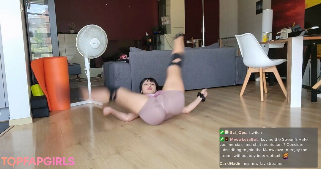 Naakte gelekte OnlyFans-foto van Meowko #1567