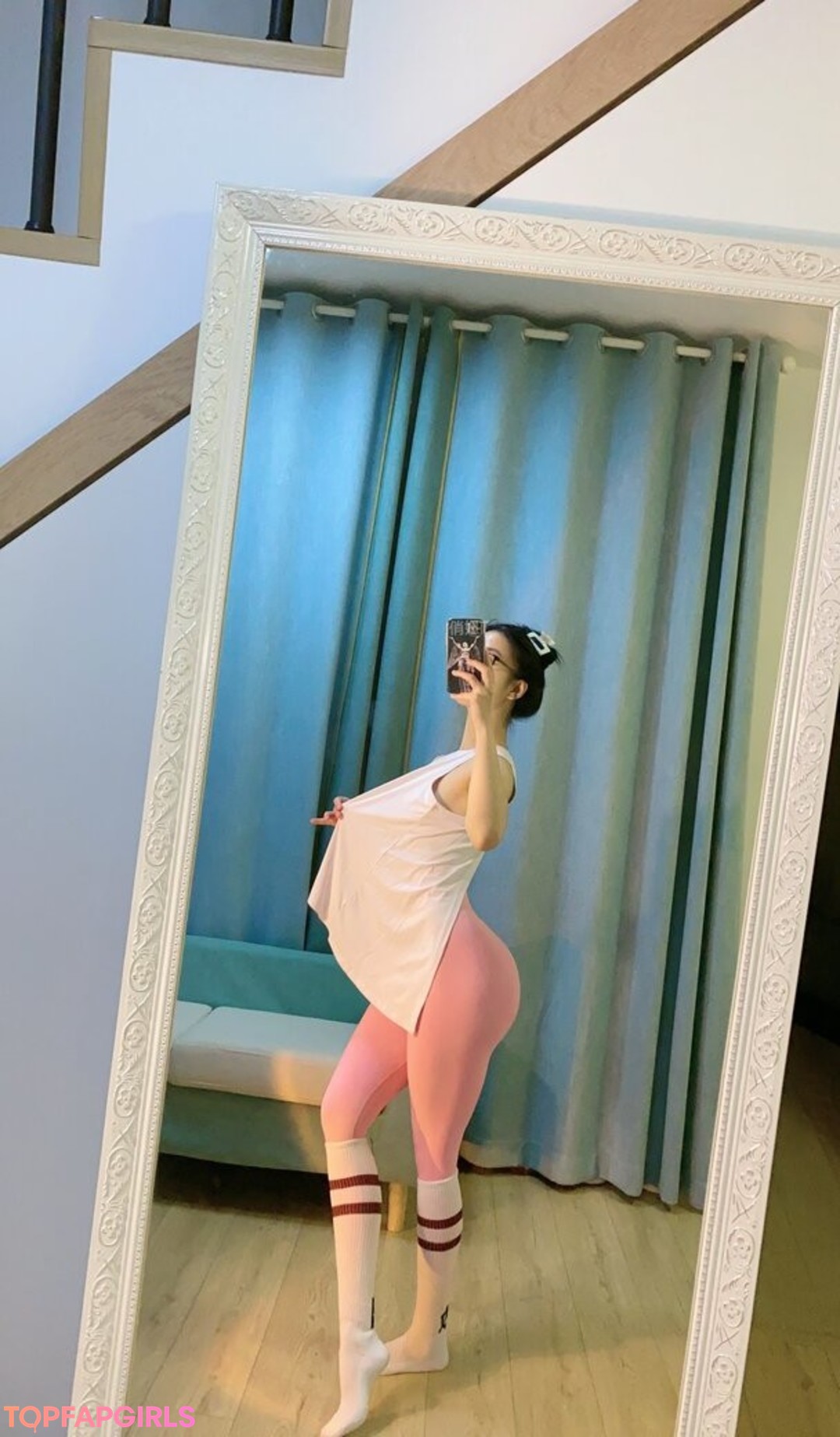 Naakte gelekte OnlyFans-foto van Qiaoniutt #1087