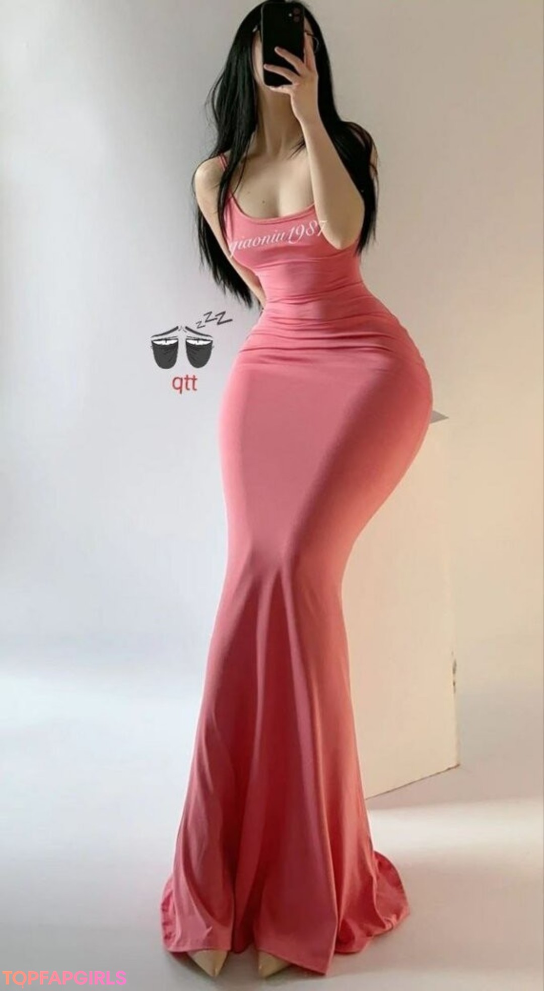 Naakte gelekte OnlyFans-foto van Qiaoniutt #1342
