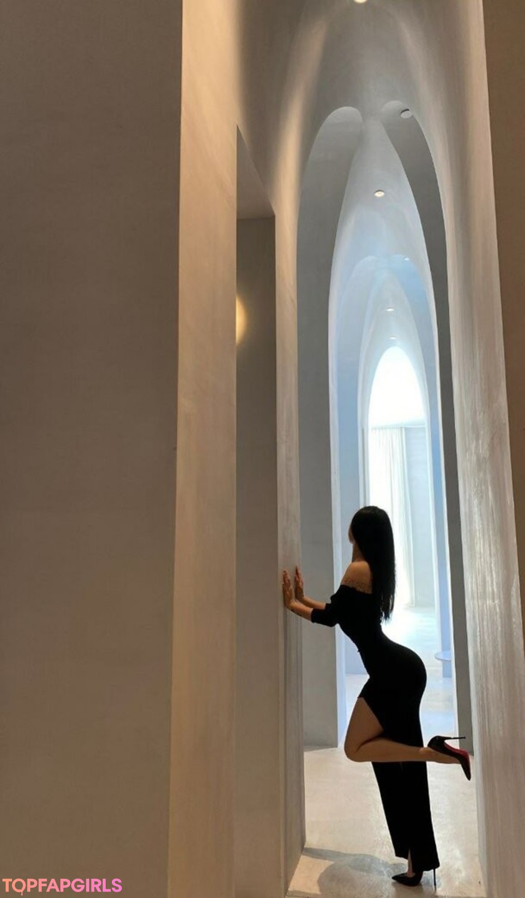 Naakte gelekte OnlyFans-foto van Qiaoniutt #1408