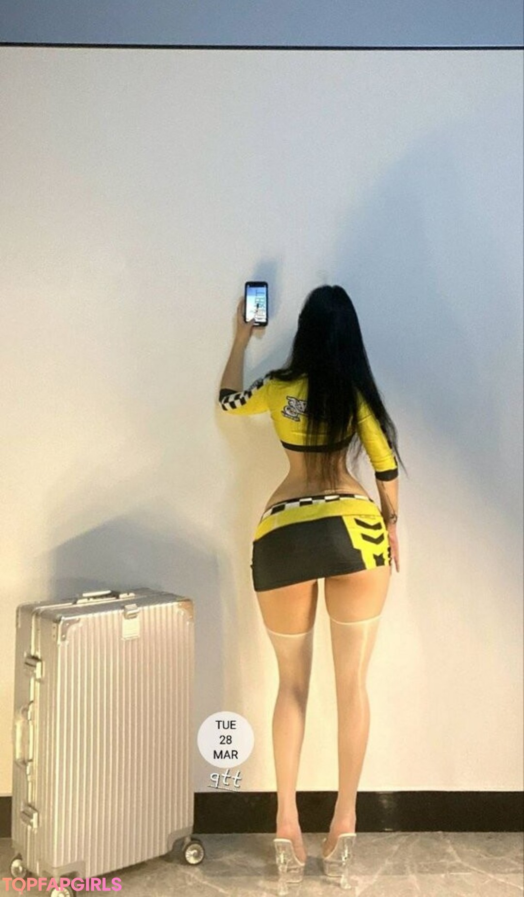 Naakte gelekte OnlyFans-foto van Qiaoniutt #1412